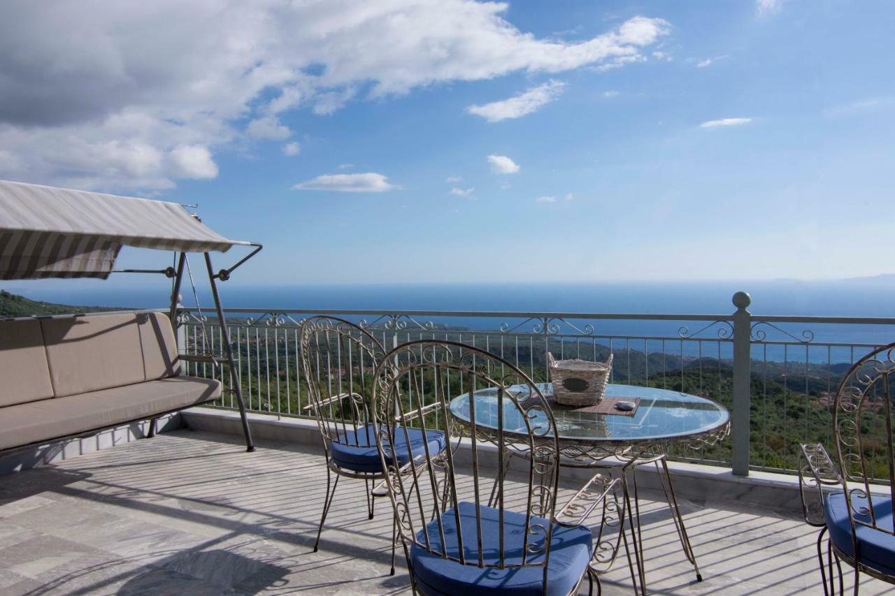 The Balcony Of Mani Villa Tseria Bagian luar foto