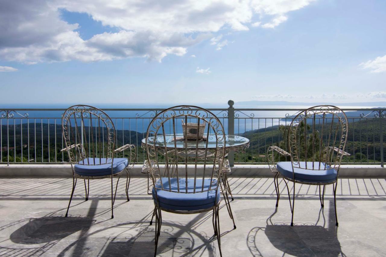 The Balcony Of Mani Villa Tseria Bagian luar foto